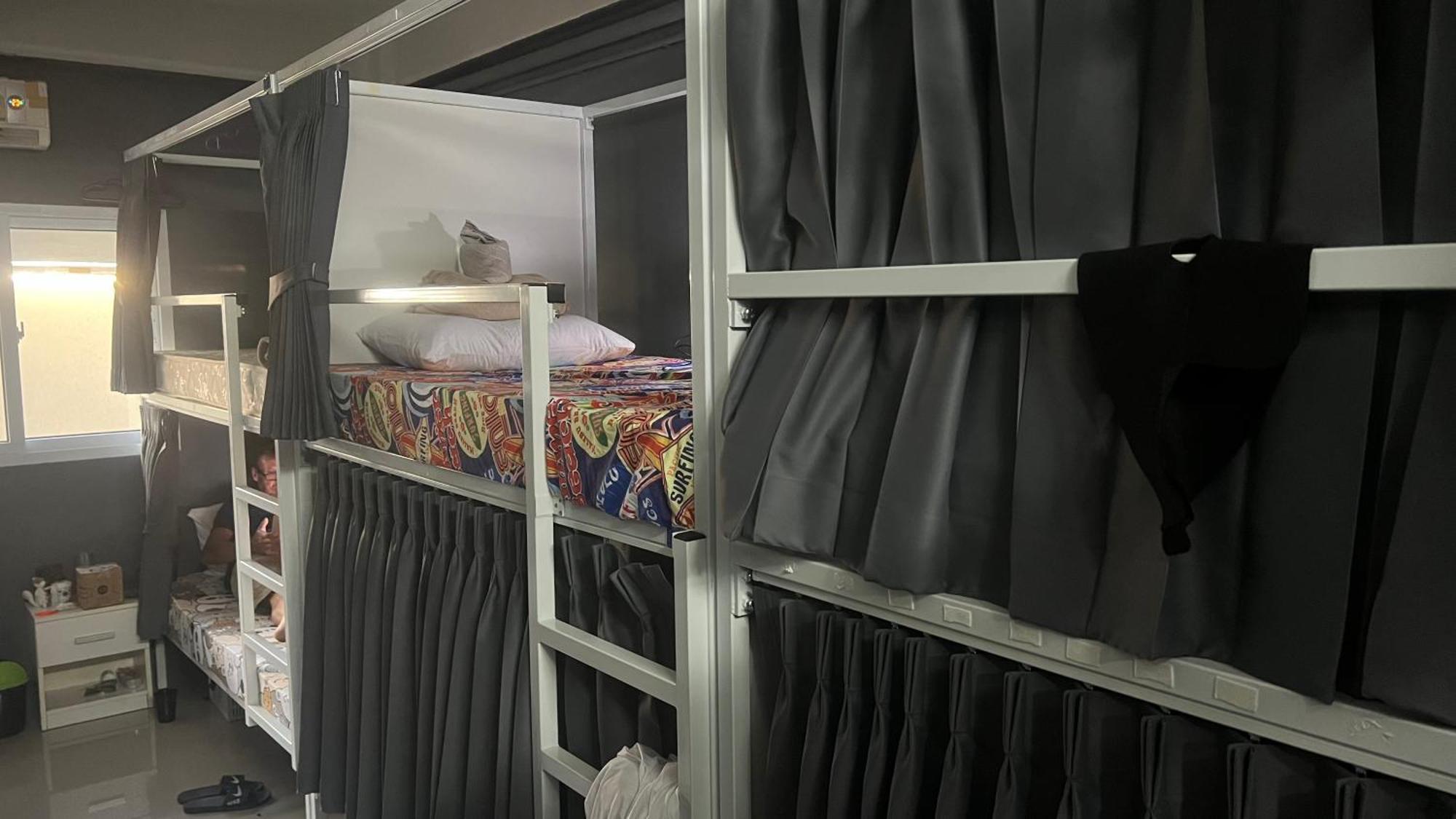 W District Guesthouse Bangkok Zewnętrze zdjęcie