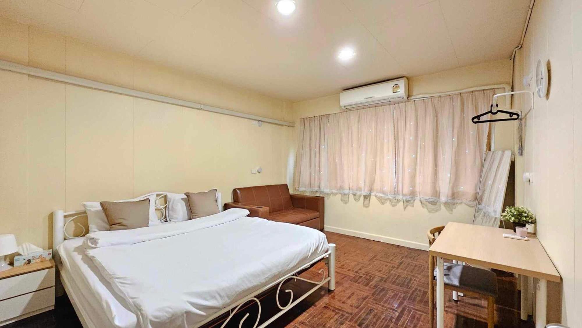 W District Guesthouse Bangkok Zewnętrze zdjęcie